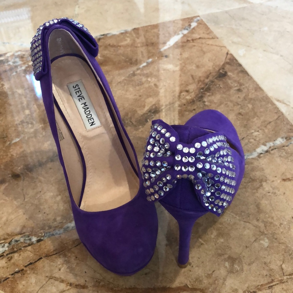 Steve Madden Purple Suede Pump